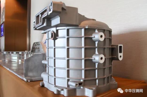 廣東鴻特?cái)y蓄電池前后側(cè)板結(jié)構(gòu)件及NDE電機(jī)外殼壓鑄件亮相采購會(huì)！